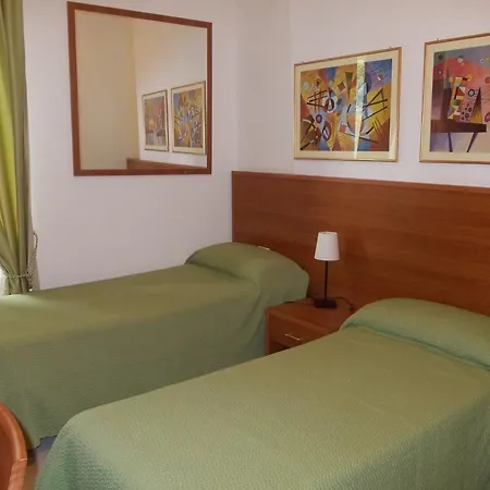 Solaria מלון רודי גרגניקו