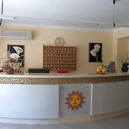 Solaria 3*