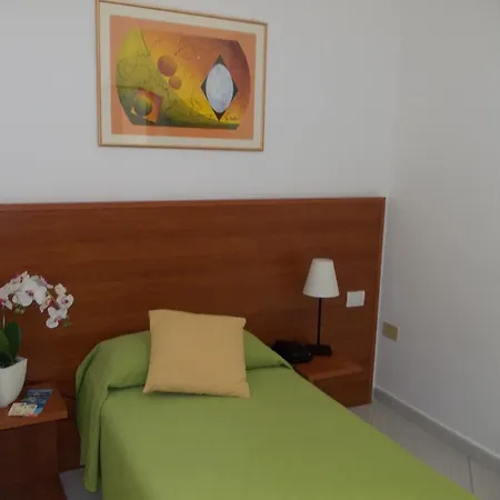 Solaria 3* Роди-Гарганико