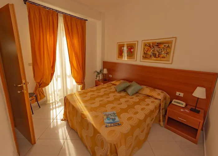 Solaria فندق رودي غارغانيكو